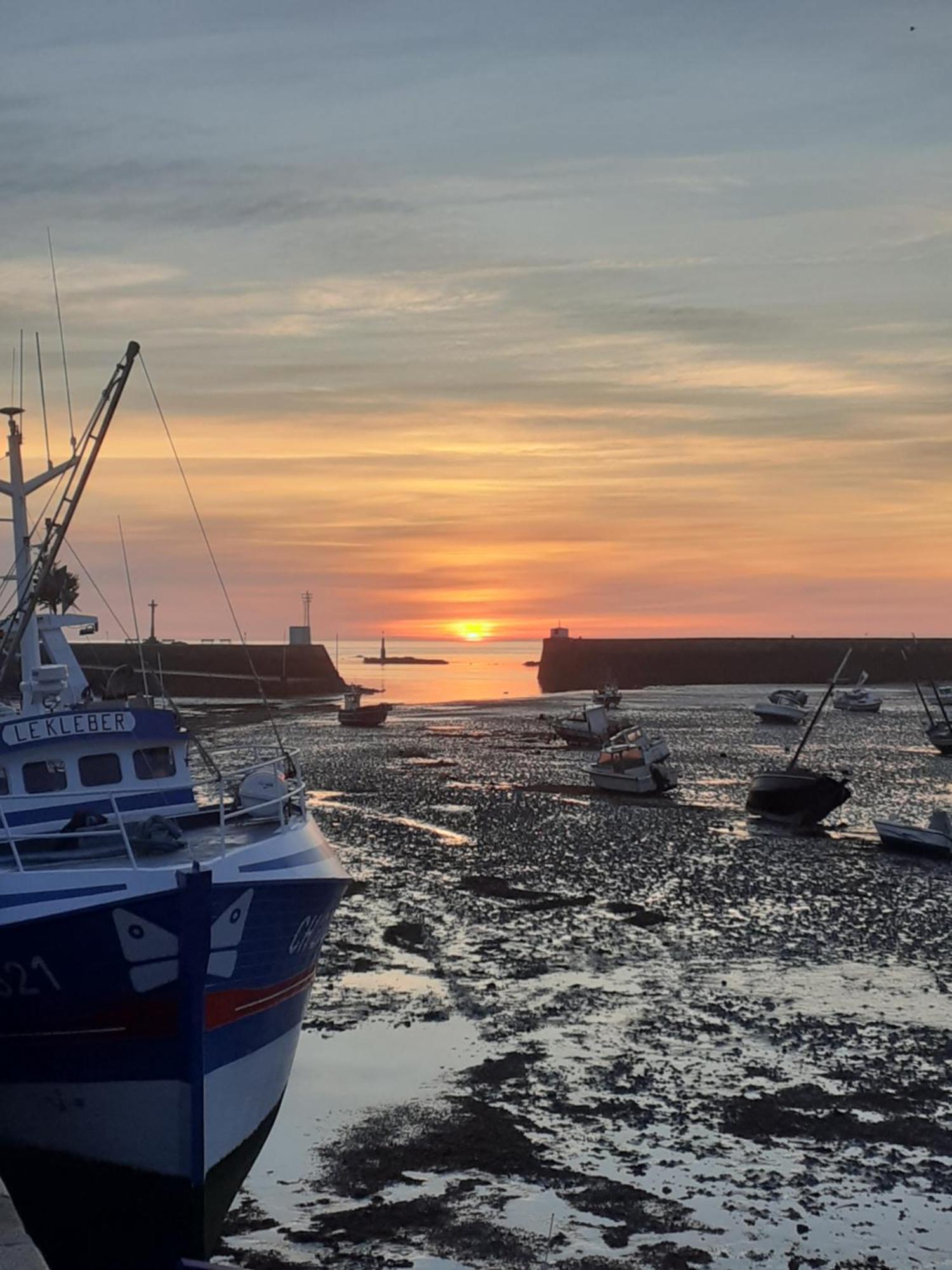 Le Mora Hotes Barfleur Kültér fotó